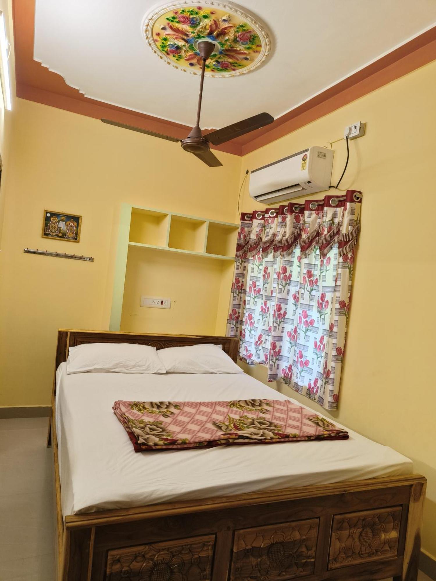 Liya Guest House Tiruvannāmalai Exterior foto