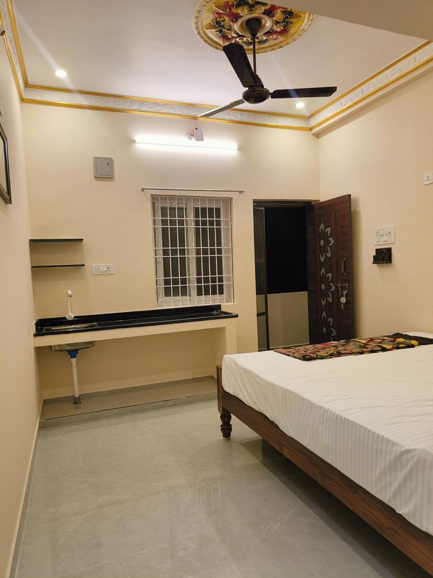 Liya Guest House Tiruvannāmalai Exterior foto