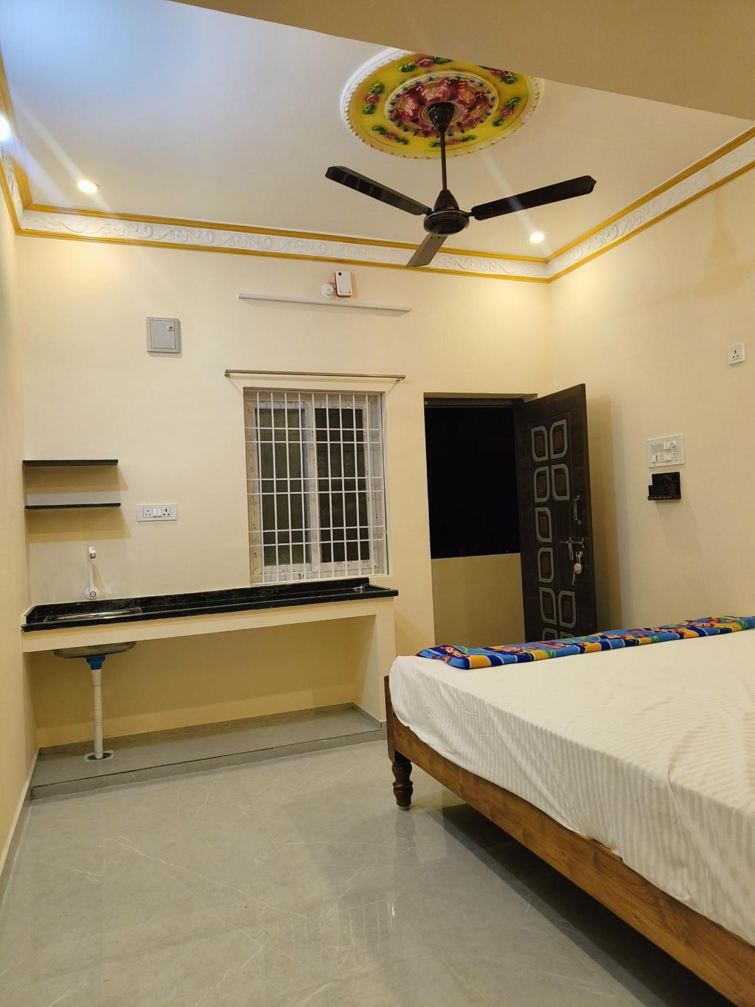Liya Guest House Tiruvannāmalai Exterior foto